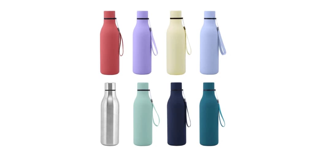 Why Gen Z Is Obsessed With Water Bottles: Trends, Reasons & Insights